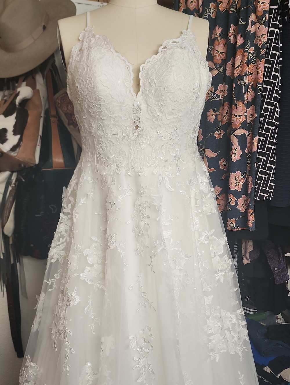 Essense Of Australia  Wedding Dress Us12